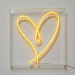 Heart Neon Sign -gift shop 112 SHOUYI NEON HEART YLW 003