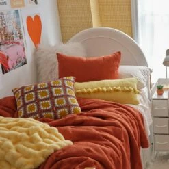 Riley Charging Round Headboard -gift shop 54 1