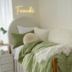 Riley Charging Round Headboard -gift shop 56 1