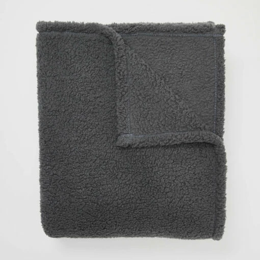 Fuzzy Fleece Throw Blanket -gift shop 89 THRO21 THW FUZZYFLEECE GRY 005 7e14caa6 14f5 46e7 9951 4562b40ec83c