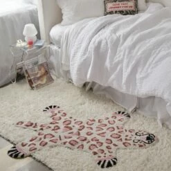 Washable Cheetah Shaped Accent Rug