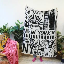 New York City Knit Throw Blanket -gift shop CalhounandCo 0015 Calhoun CONYCBlanket3TXT1500691