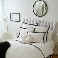 Bridgette Velvet Round Pillow -gift shop City Lux 042