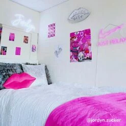 Lips Mirrored Acrylic Wall Art 21 Lips Mirrored Acrylic Wall Art -gift shop Decor LipsMirroredAcrylicWallArt