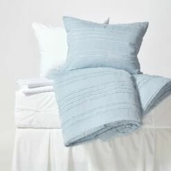 8 Piece Essential Dorm Bundle -gift shop Dormify Essential Bundle Juliette Eyelash Blue 004