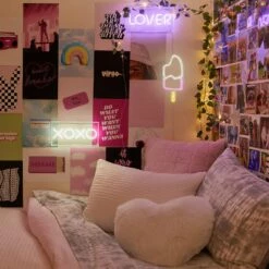 Popsicle LED Neon Wall Sign -gift shop ECHO NEON POPSICLE Lifestyle 1