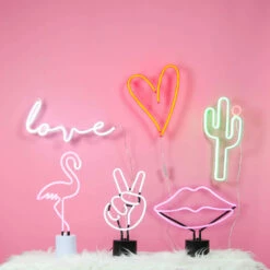 Heart LED Neon Wall Sign -gift shop Merry Bright 1 21e9f9e3 8b60 44d7 a666 91f93461f4ba