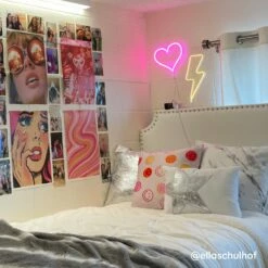 Lightning Bolt Neon Sign -gift shop NeonSigns LightningBolt