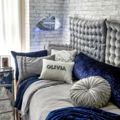 Lips Mirrored Acrylic Wall Art 20 Lips Mirrored Acrylic Wall Art -gift shop SC1915 Dormify 1667 1dc4646c 1e4b 434d b2d0 82250c45e8a3